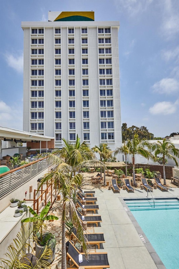 Hotel June Main image